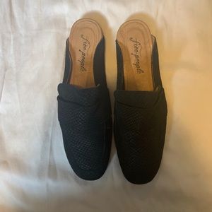 Free People Black Suede Slides, Size 39 (8)